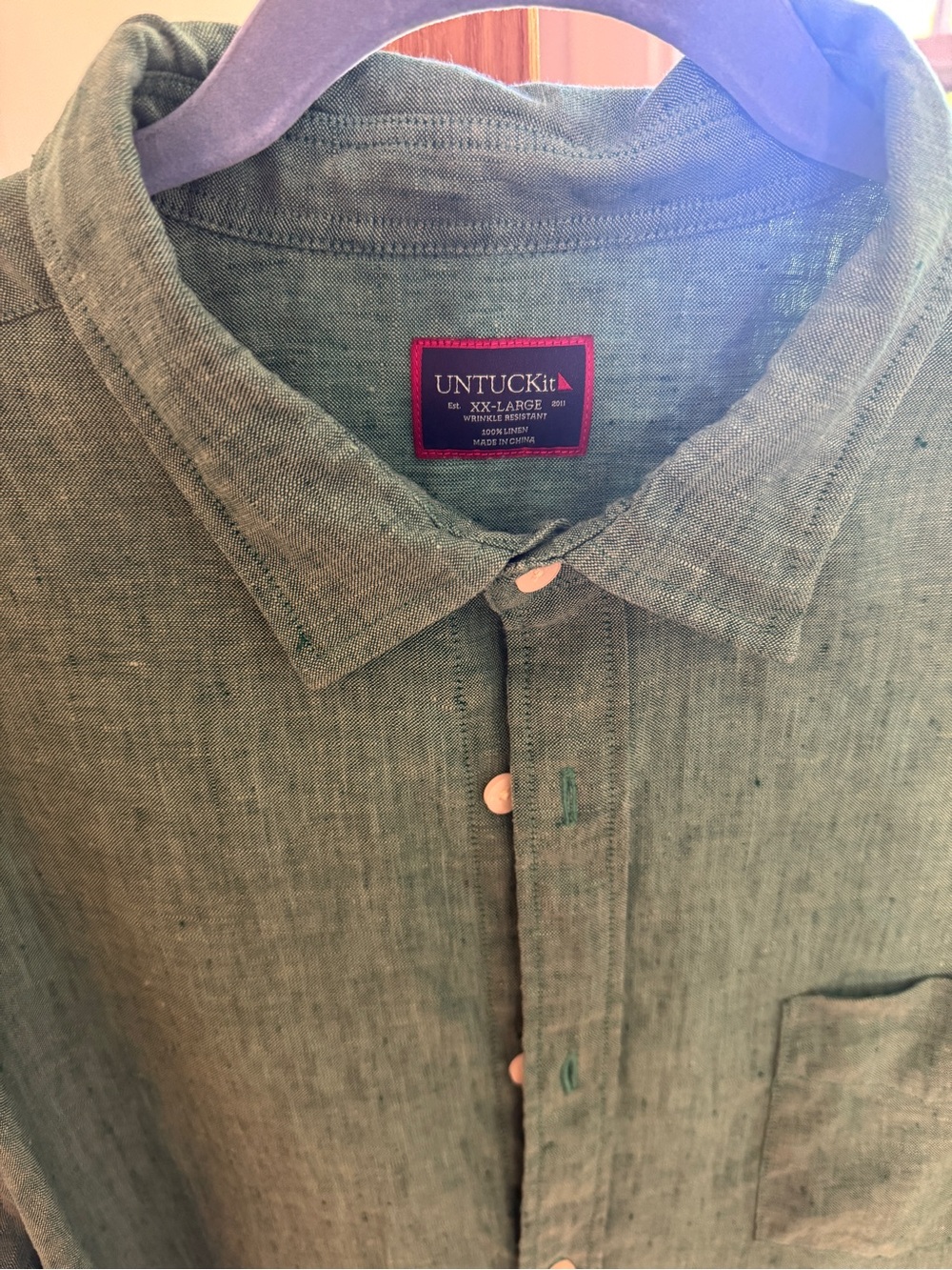 UNTUCKit Men's Button-Down Shirt in Green 100% Linen